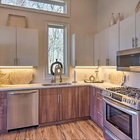 Upscale And Quiet Paducah Retreat On 15 Acres! Villa